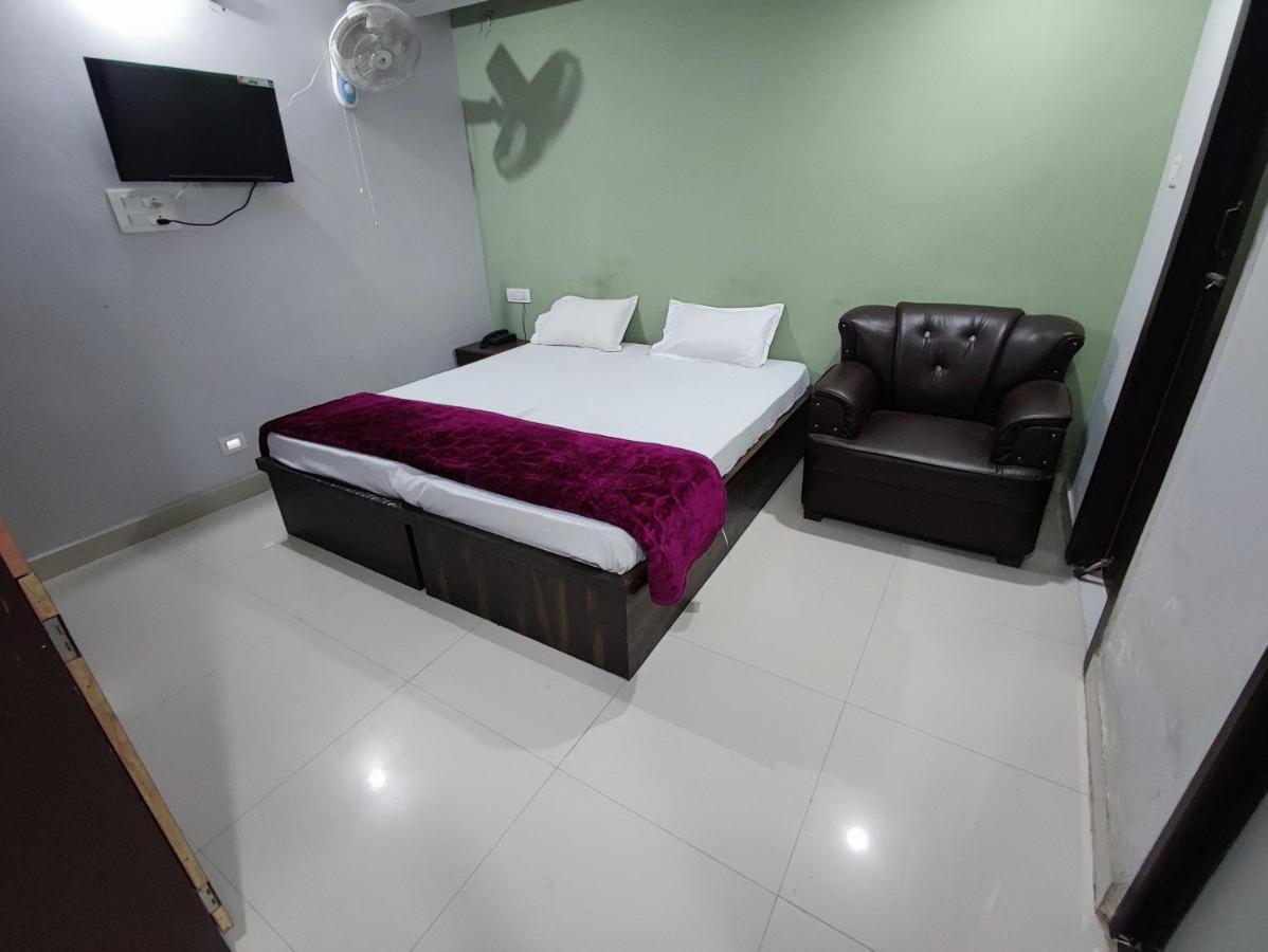 Hotel Kanha Shyam Madhubani Dış mekan fotoğraf