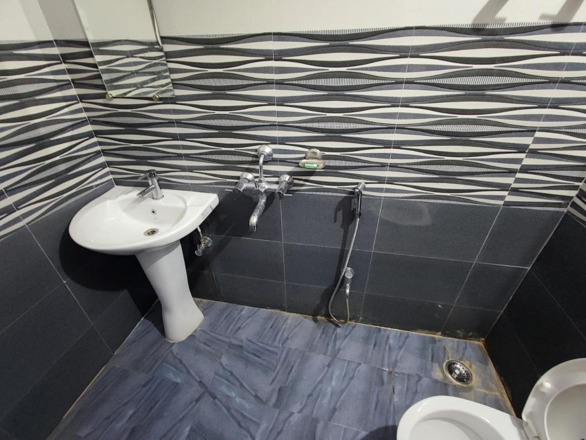 Hotel Kanha Shyam Madhubani Dış mekan fotoğraf