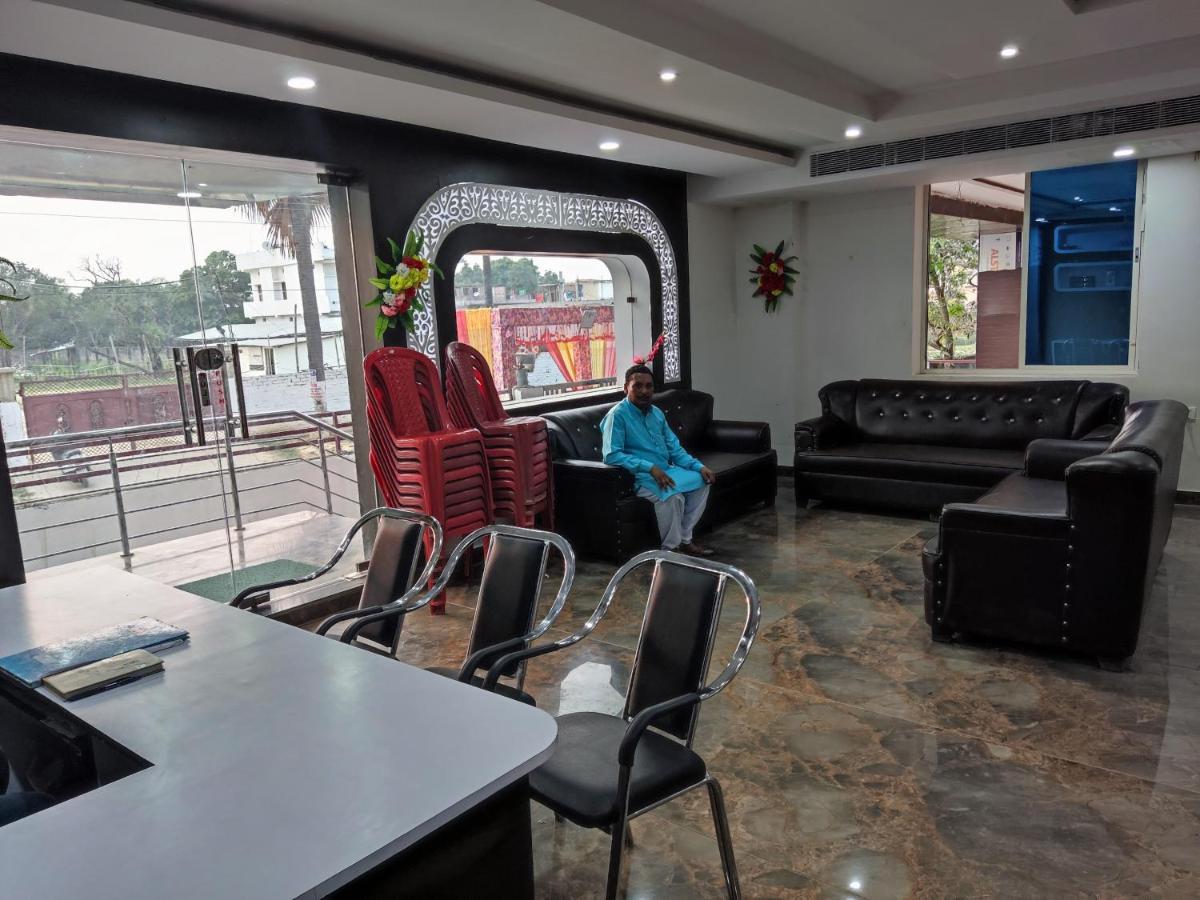 Hotel Kanha Shyam Madhubani Dış mekan fotoğraf